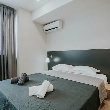 Unique Experience Apartment's