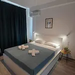Unique Experience Apartment's