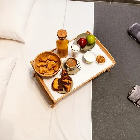 Unique Experience Apartment's *