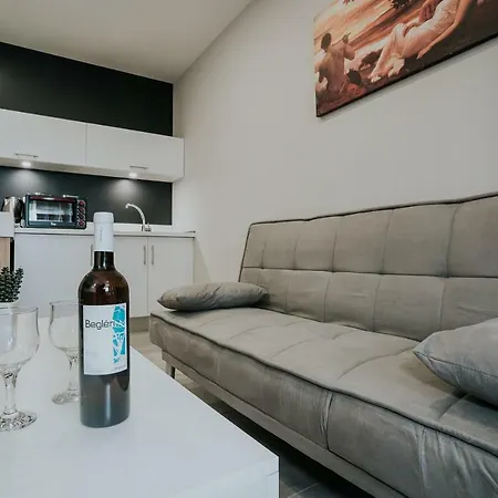 Unique Experience Apartment's شقة سالونيك
