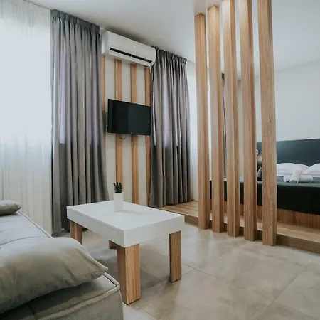 شقة Unique Experience Apartment's سالونيك